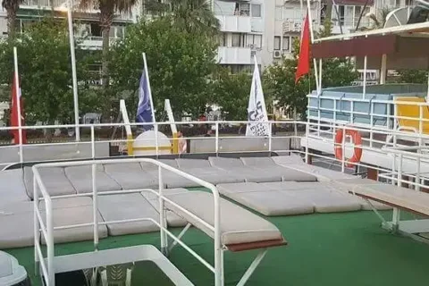 A photo of the boat on a scuba diving tour