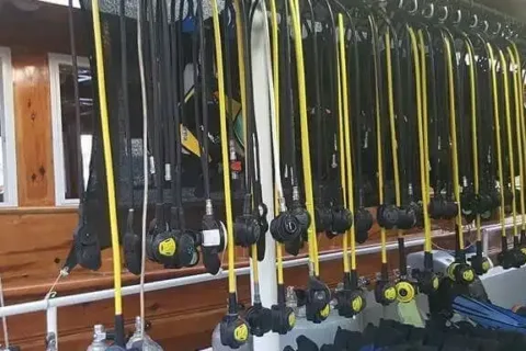 A visual of the diving equipment on a scuba diving tour