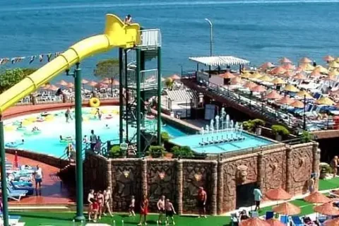 Wave pool Marmaris Atlantis Waterpark