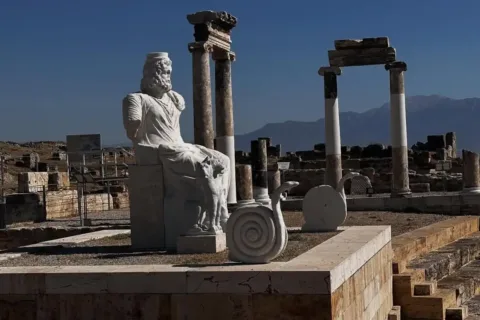 Hierapolis necropolis ancient tombs Pamukkale day trip Marmaris